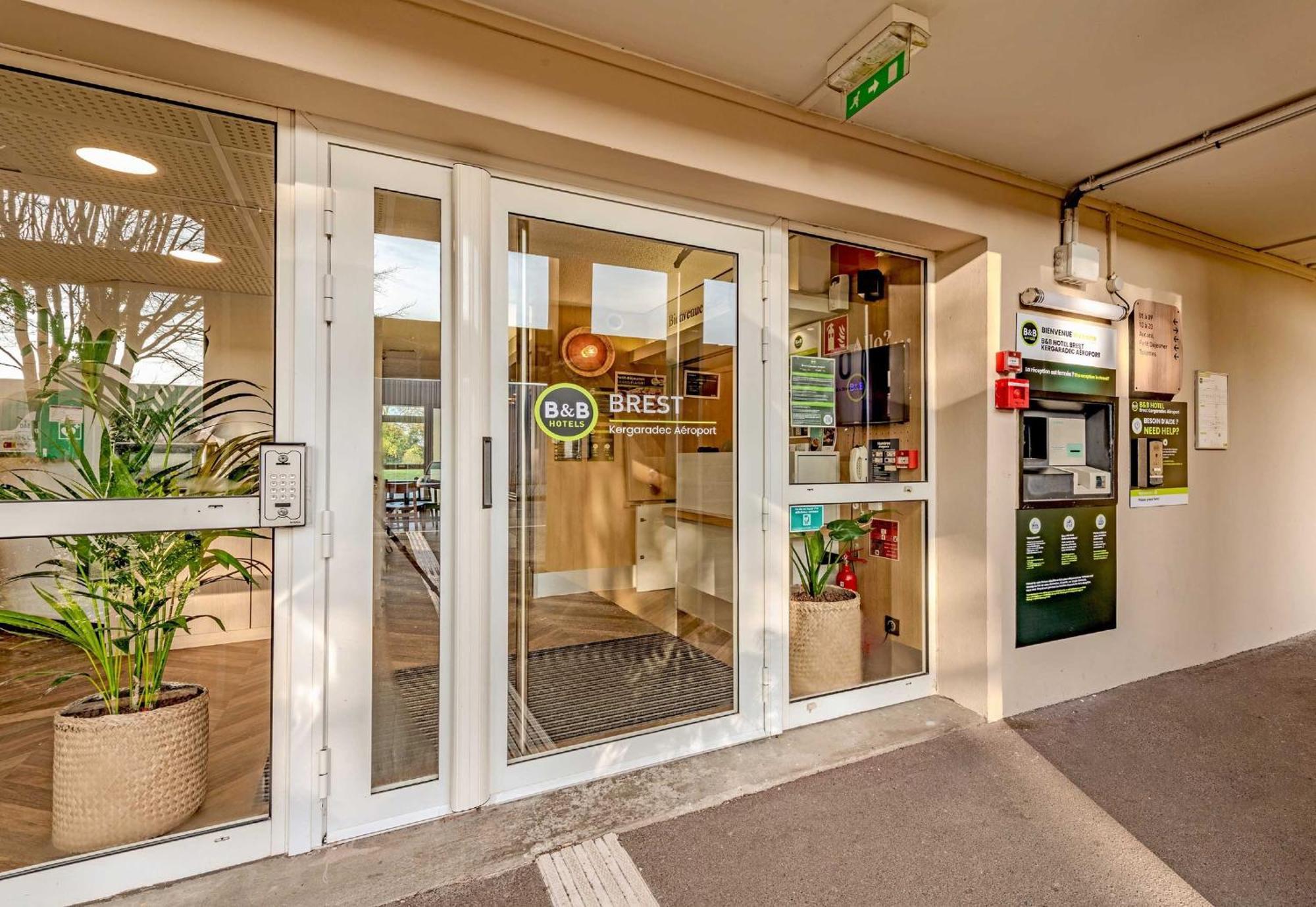 B&B Hotel Brest Kergaradec Aeroport Gouesnou Екстериор снимка